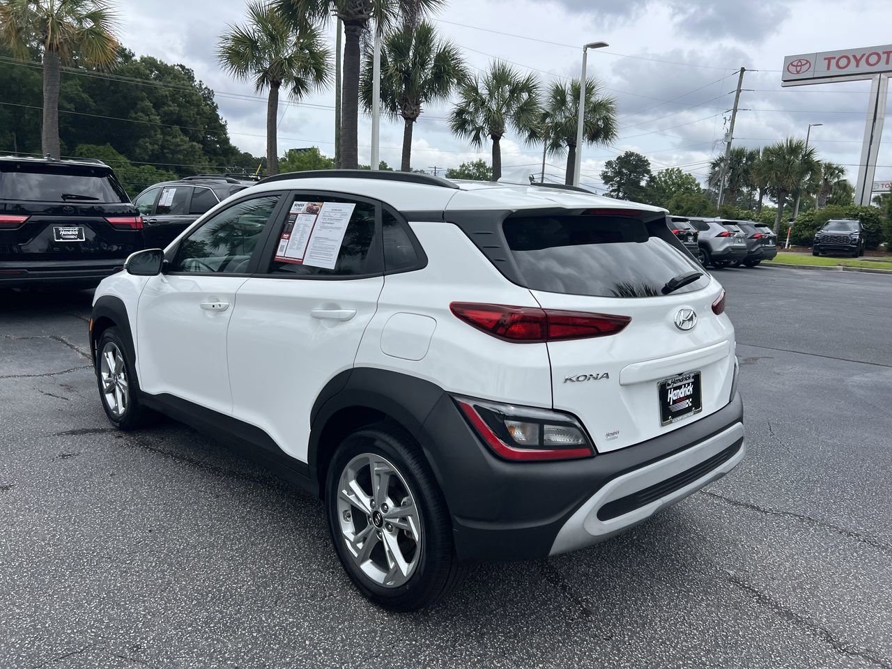 Used 2023 Hyundai Kona SEL w/ Cargo Package AWD/4WD image 8