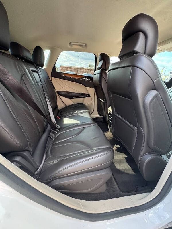 Used 2017 Lincoln MKC Select w/ Select Plus Package FWD image 15