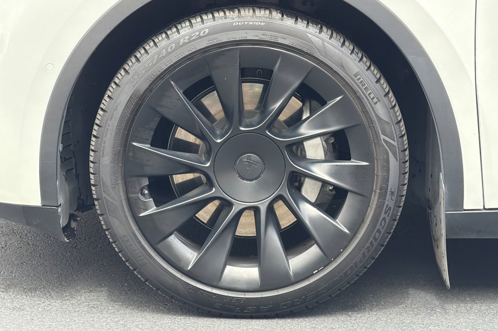 Used 2021 Tesla Model Y Long Range AWD/4WD image 36