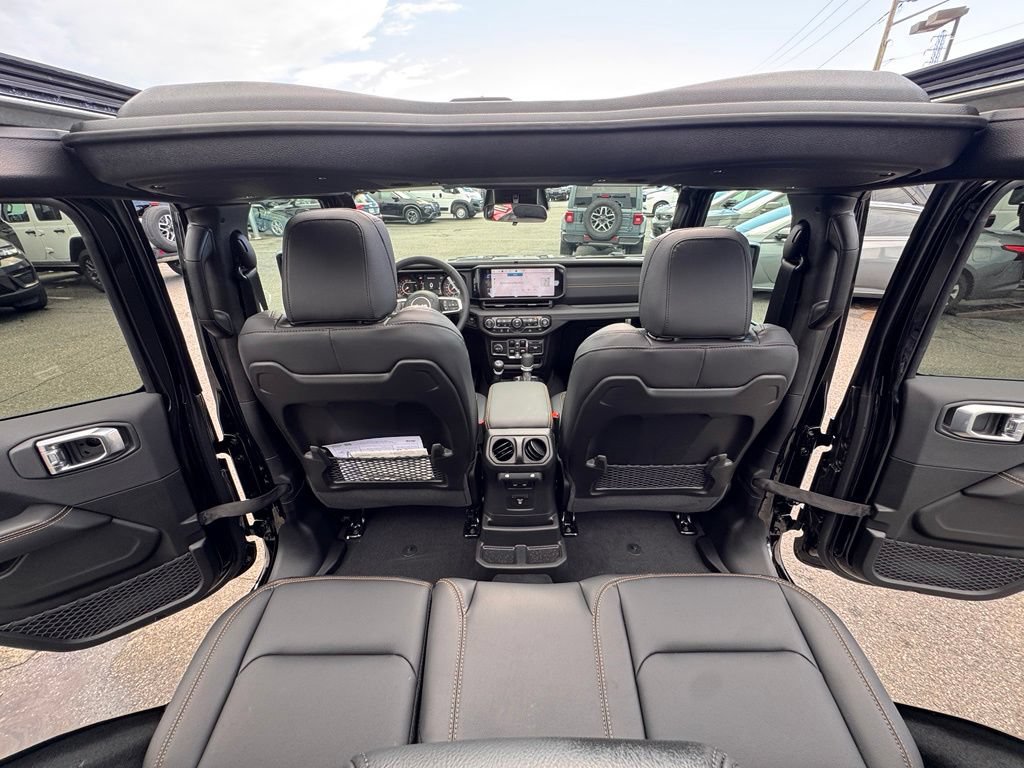 New 2026 Jeep Wrangler Unlimited Sahara AWD/4WD image 22