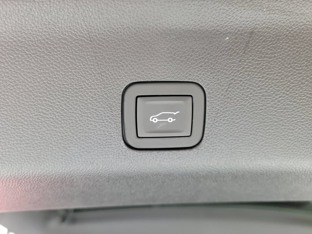 Certified 2026 Cadillac Escalade Sport w/ Touring Package AWD/4WD image 9