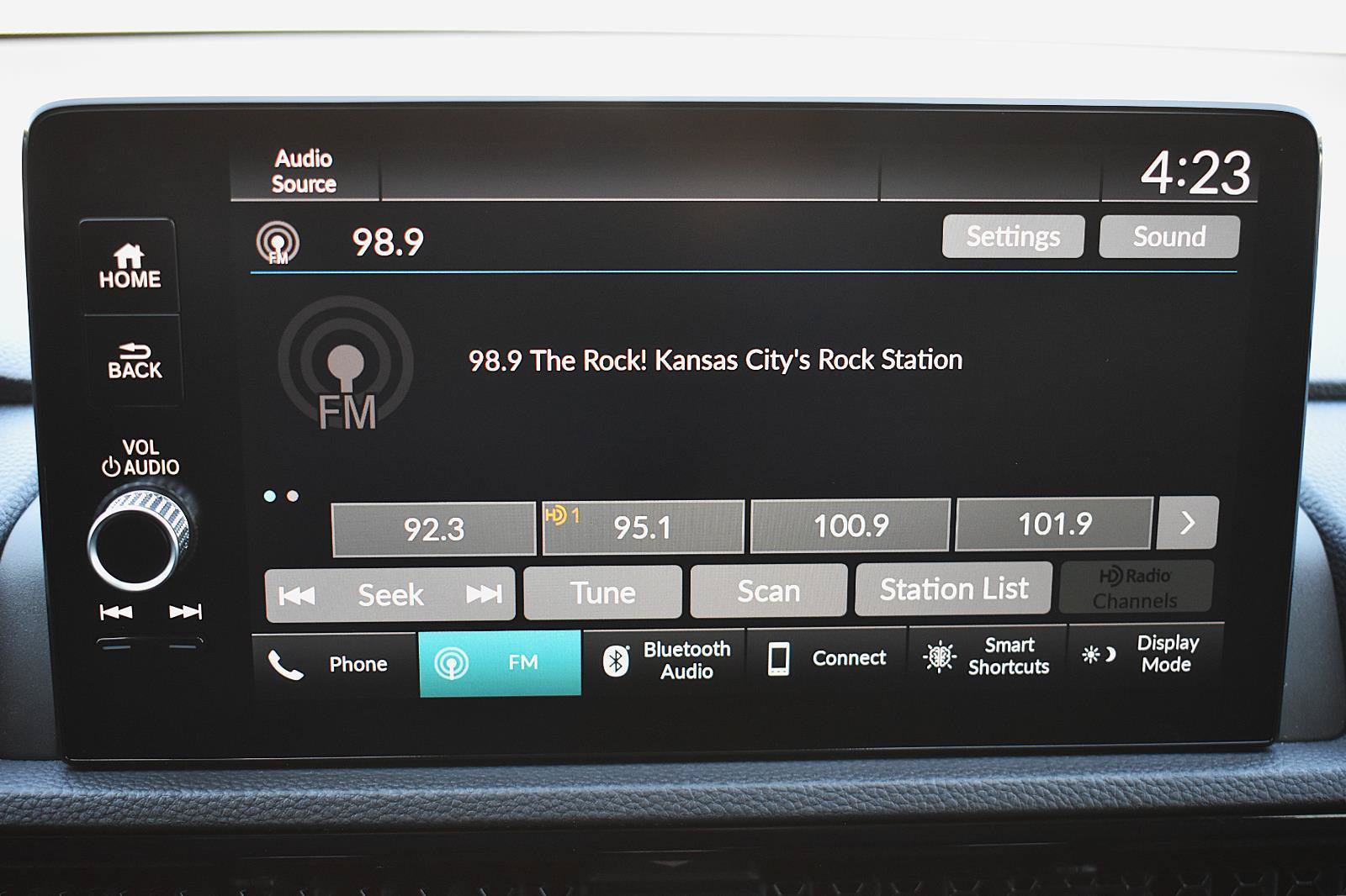 Used 2025 Honda CR-V EX-L image 28