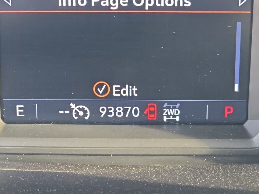 Used 2022 GMC Sierra 2500 SLE w/ SLE Value Package; image 16