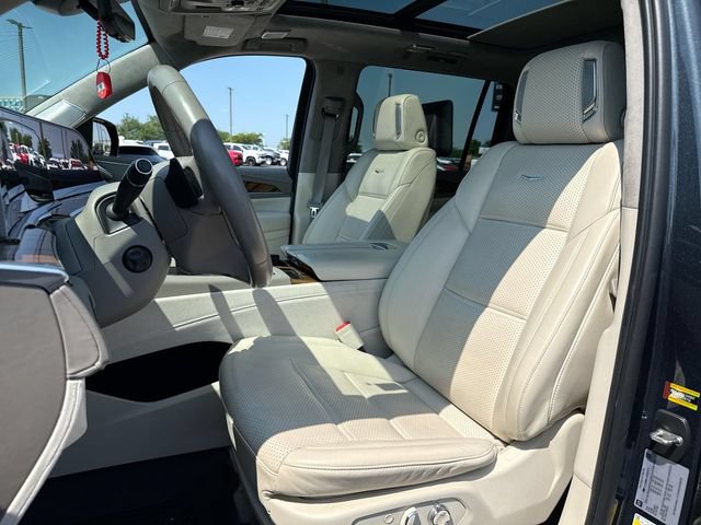 Used 2022 Cadillac Escalade ESV Premium Luxury Platinum AWD/4WD image 11