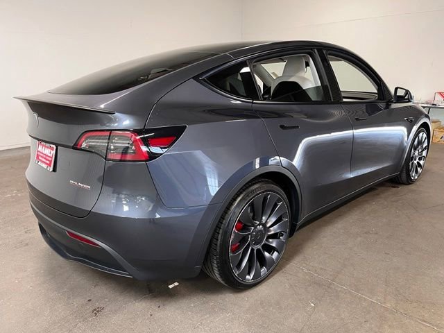 Used 2023 Tesla Model Y Performance AWD/4WD image 3