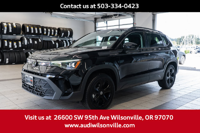 Used 2025 Volkswagen Taos SE AWD/4WD image 3