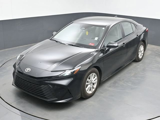 Used 2025 Toyota Camry LE FWD image 21