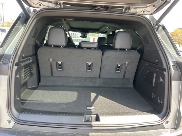 New 2026 Chevrolet Traverse LT FWD image 31