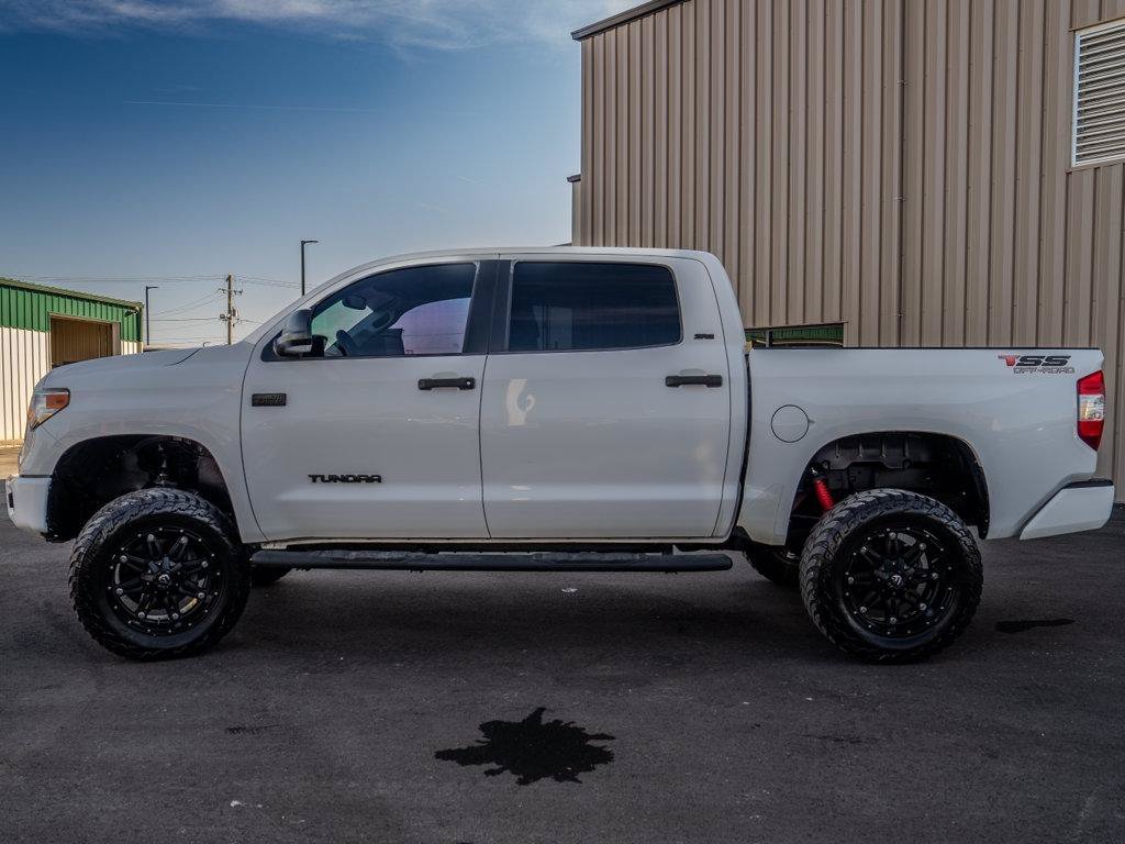 Used 2017 Toyota Tundra SR5 w/ SR5 Upgrade Package AWD/4WD image 4