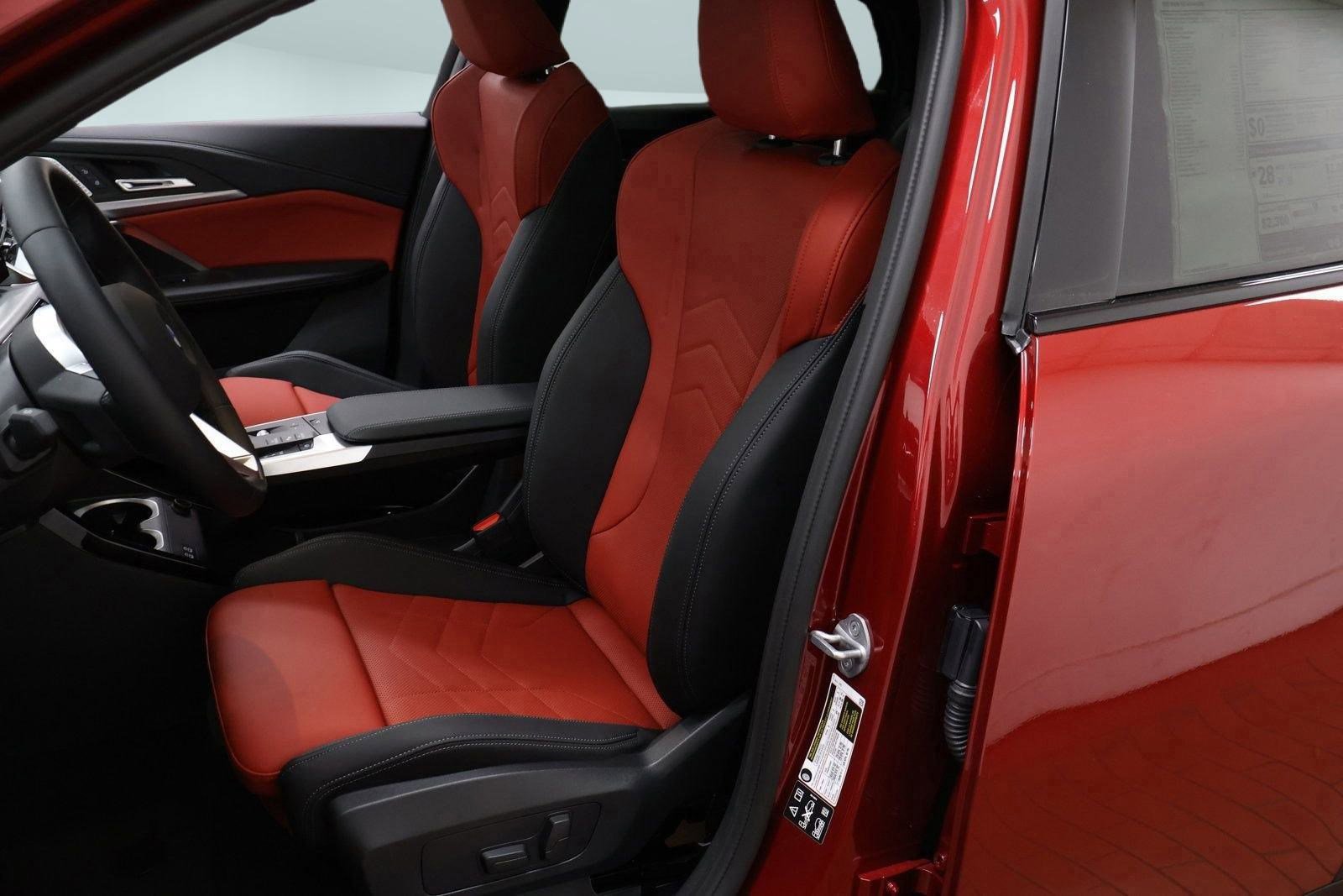 Used 2025 BMW X2 xDrive28i w/ Convenience Package image 3