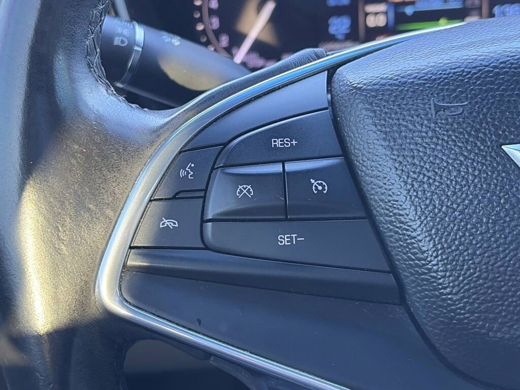 Used 2017 Cadillac XT5 FWD image 18