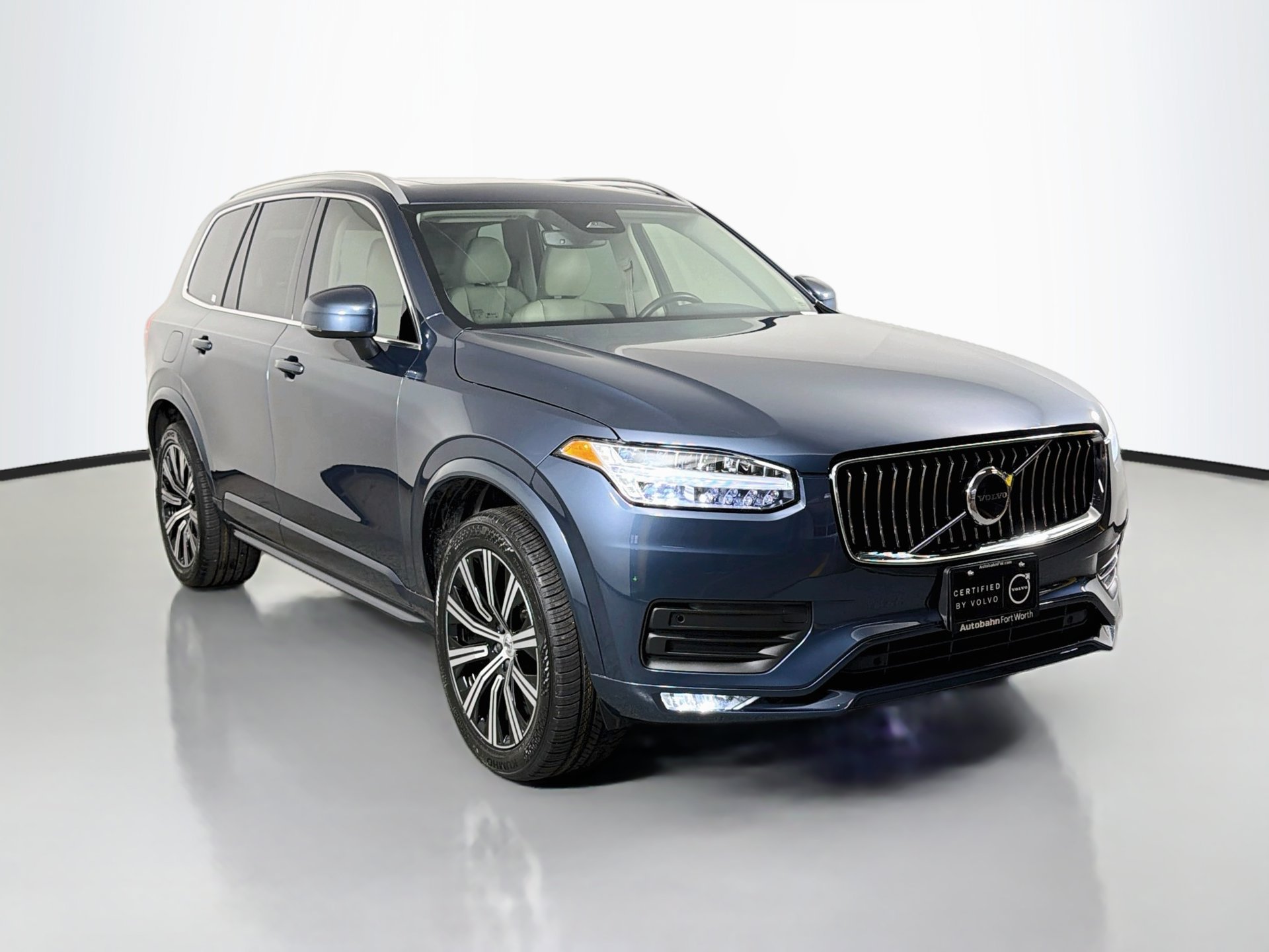 Certified 2023 Volvo XC90 B6 Core w/ Protection Package AWD/4WD image 3