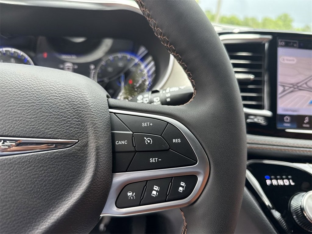 New 2025 Chrysler Pacifica Pinnacle image 16