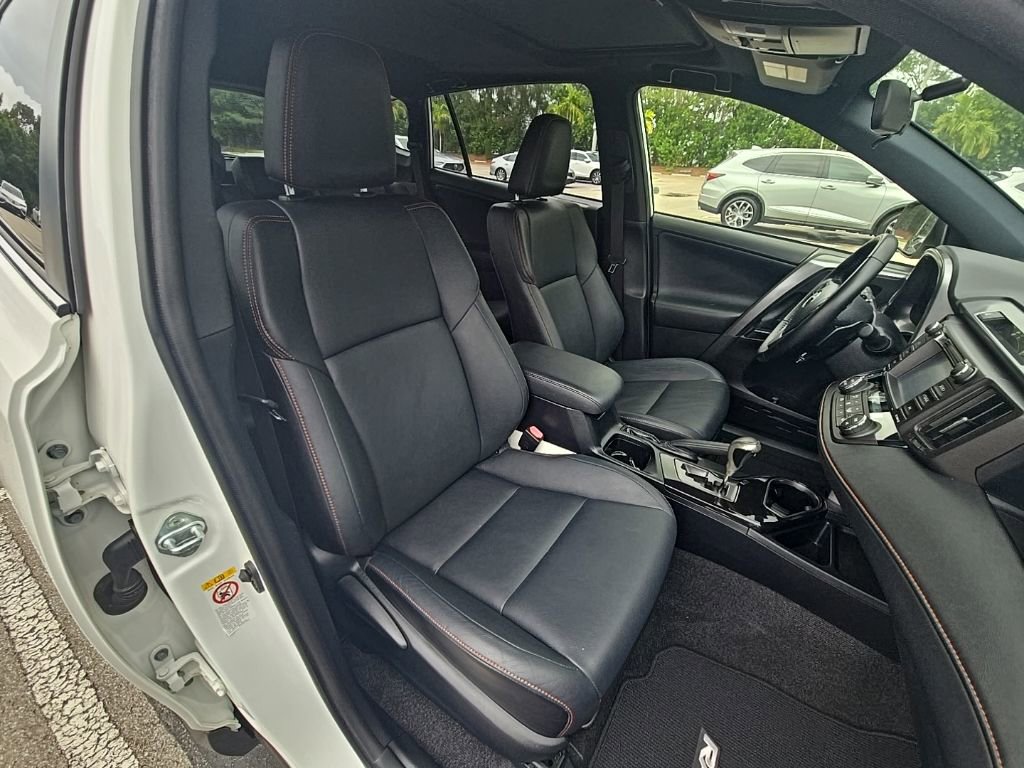 Used 2016 Toyota RAV4 SE FWD image 31