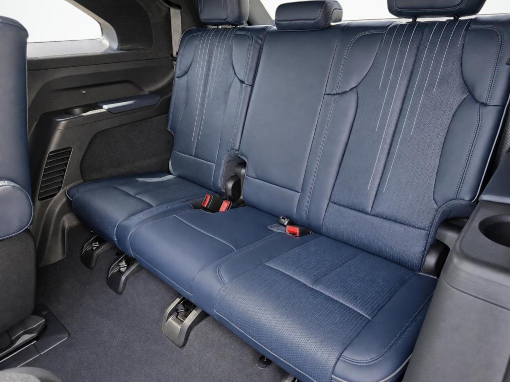 New 2025 Cadillac Escalade IQ Luxury 2 AWD/4WD image 12