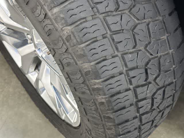 Used 2021 GMC Sierra 1500 SLT RWD image 28
