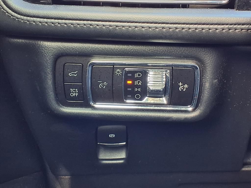 Used 2023 Lincoln Nautilus Reserve image 22