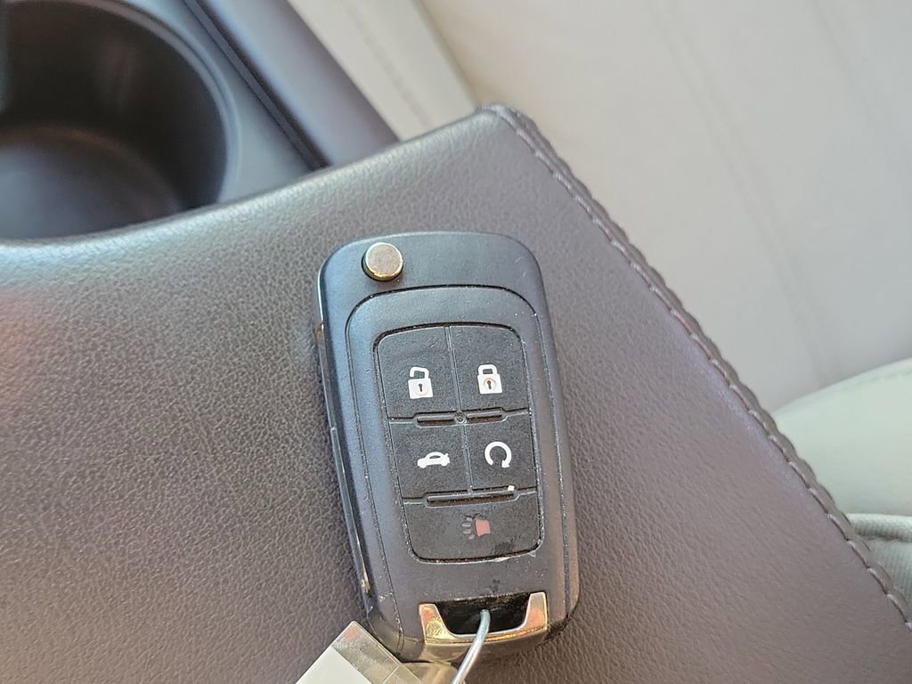 Used 2016 Buick Regal image 30