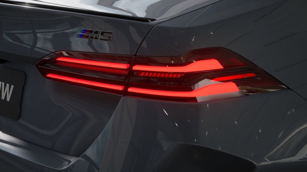 New 2026 BMW M5 image 8