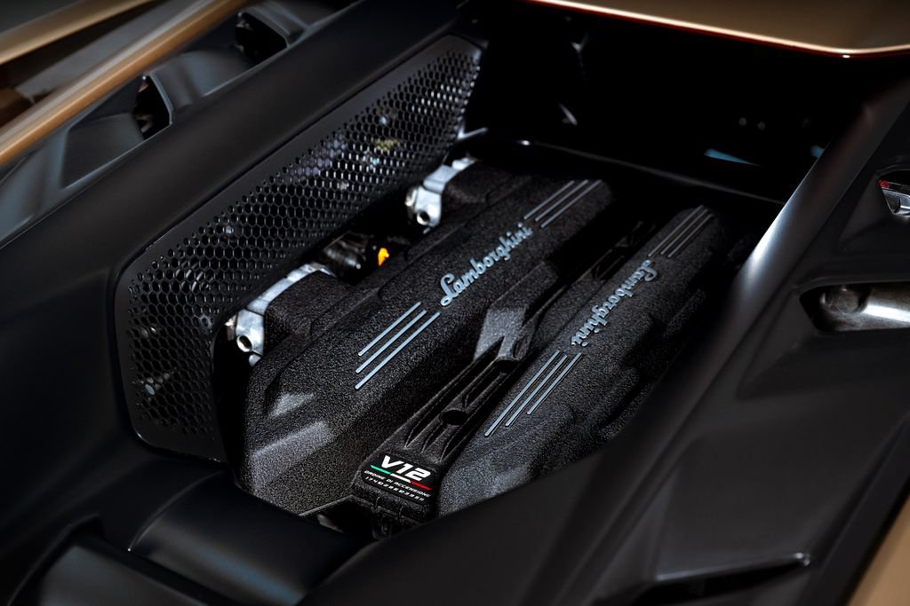 Used 2024 Lamborghini Revuelto AWD/4WD image 48