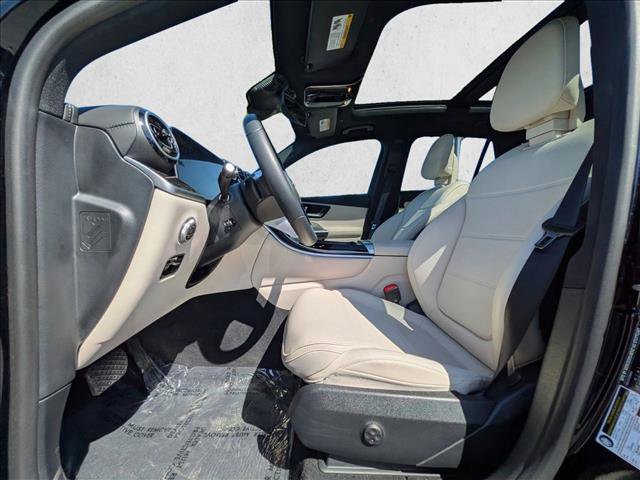 Used 2024 Mercedes-Benz GLC 300 4MATIC image 16