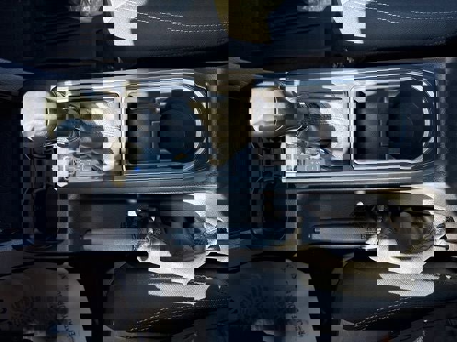 Certified 2021 Toyota Tacoma TRD Off-Road image 30