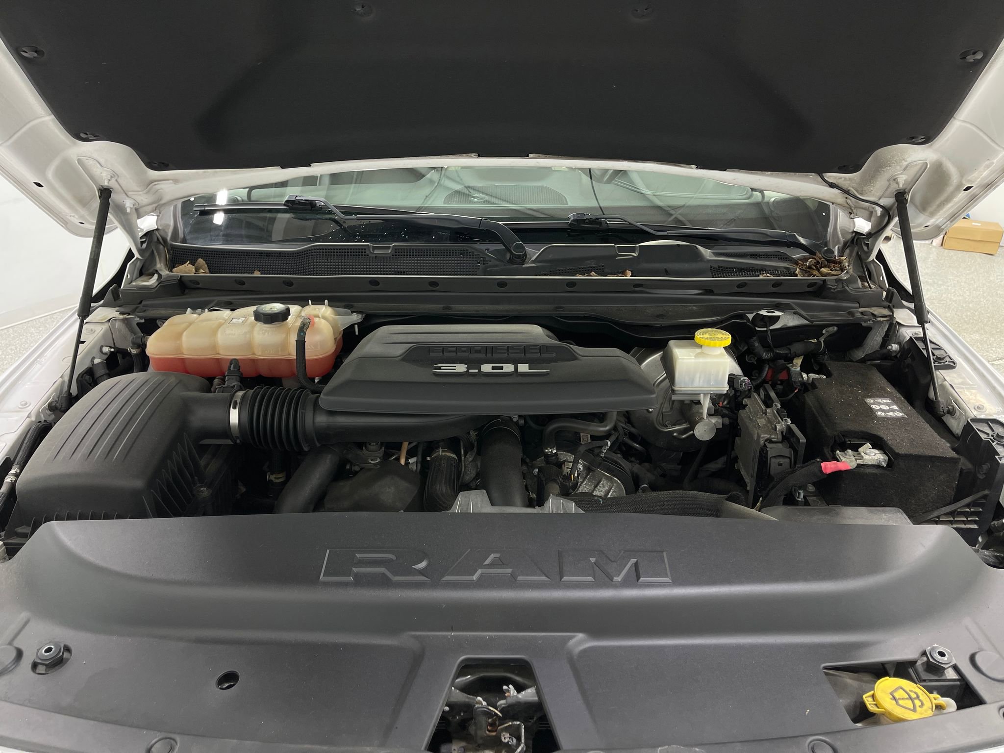 Used 2020 RAM 1500 Laramie AWD/4WD image 26