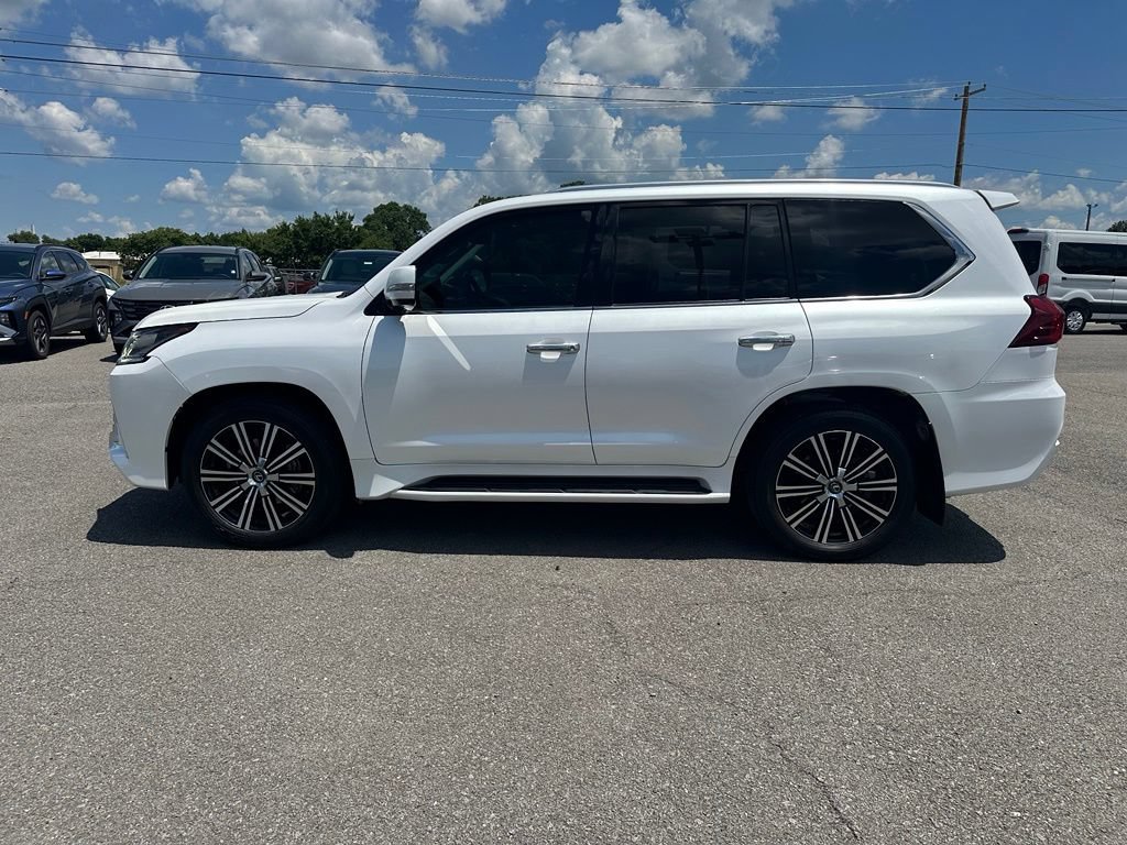 Used 2020 Lexus LX 570 4WD w/ Luxury Package image 8