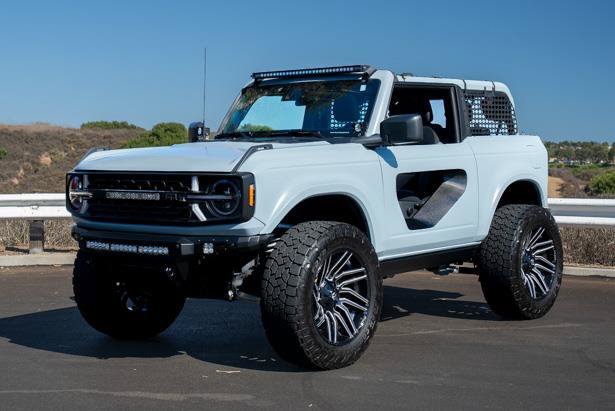 Used 2023 Ford Bronco 2-Door w/ Sasquatch Package AWD/4WD image 3