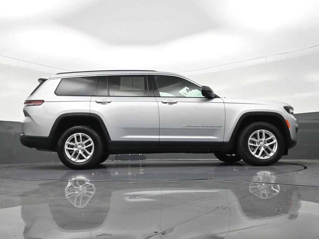 Used 2025 Jeep Grand Cherokee L Laredo image 29
