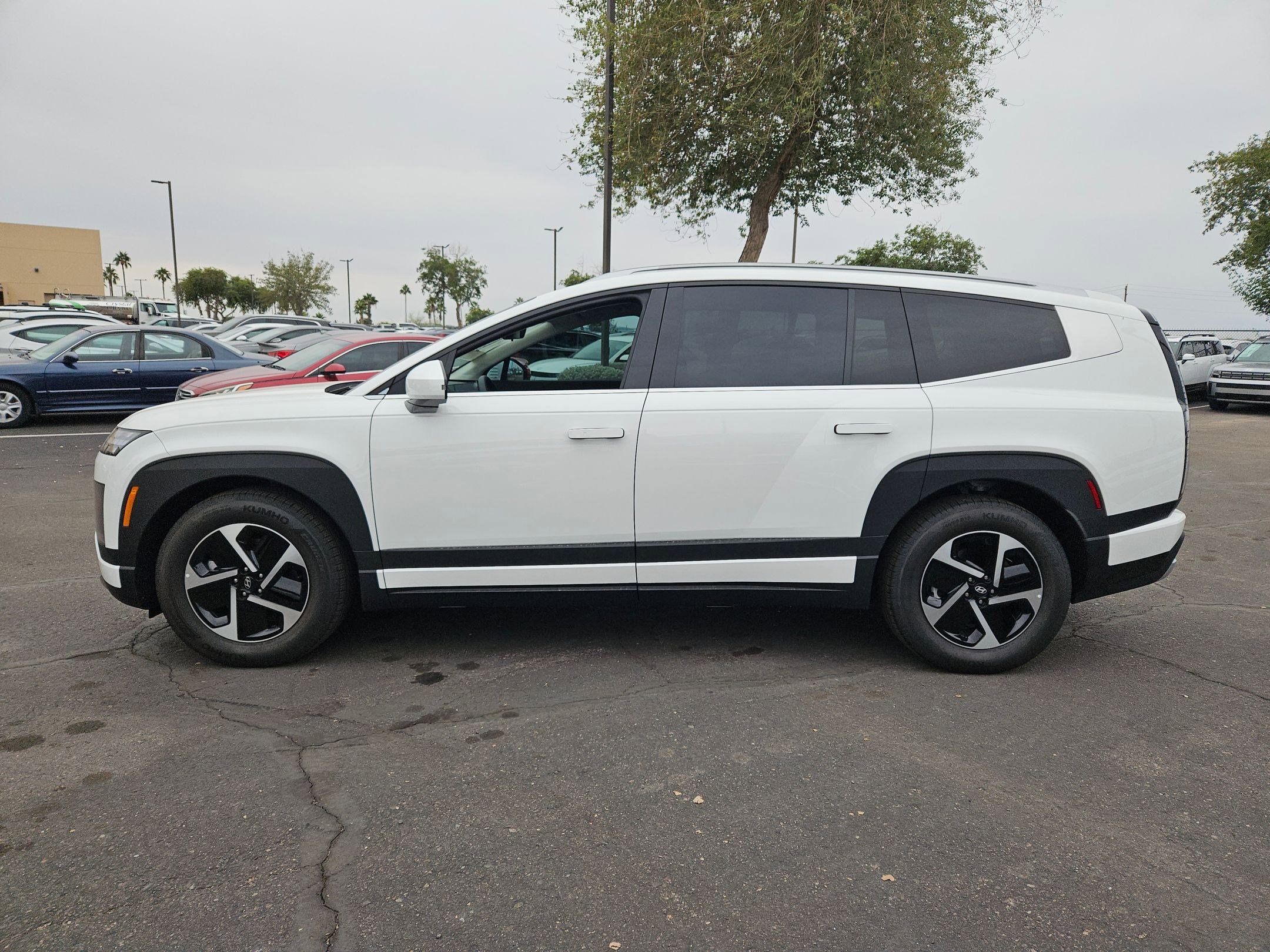 New 2026 Hyundai Ioniq 9 S image 5