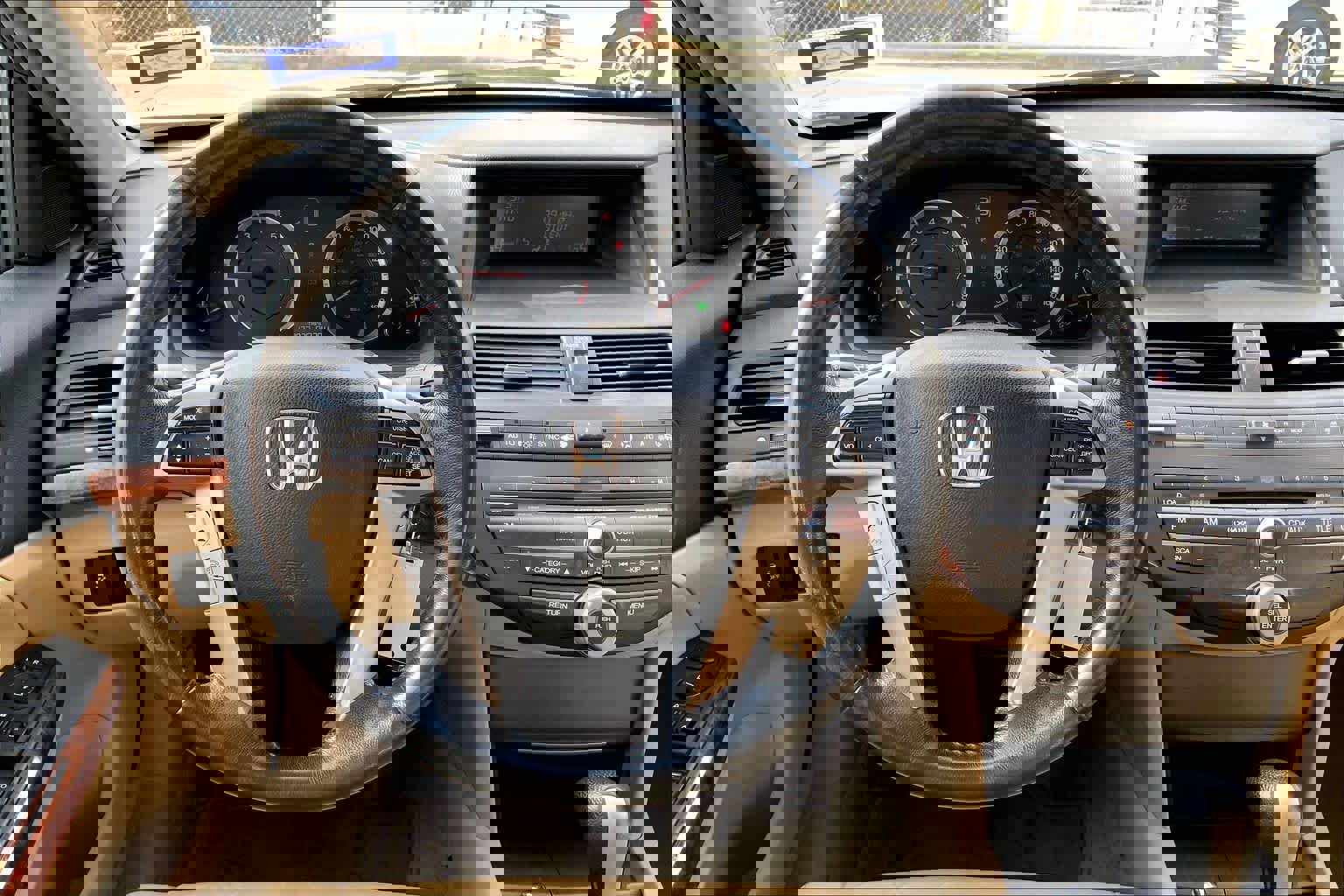 Used 2011 Honda Accord EX-L image 5