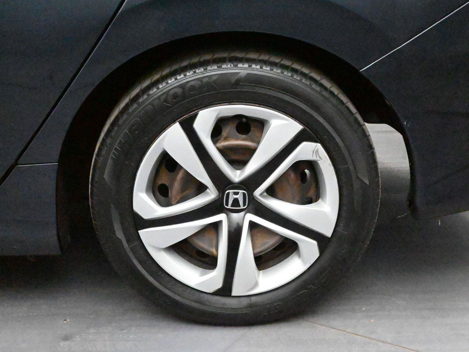 Used 2018 Honda Civic LX image 11