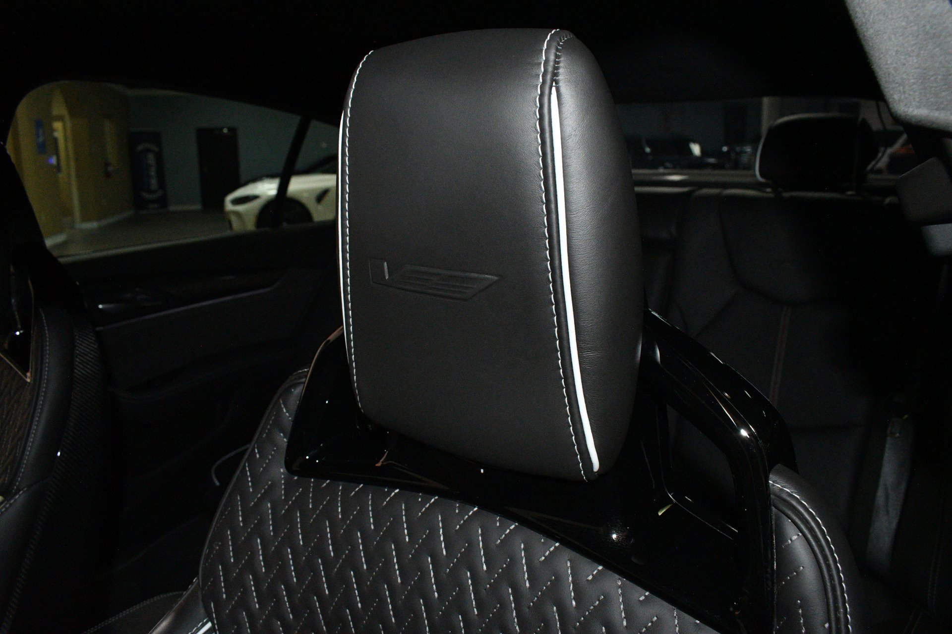 Used 2024 Cadillac CT5 V Blackwing w/ Carbon Fiber Package 2 RWD image 9