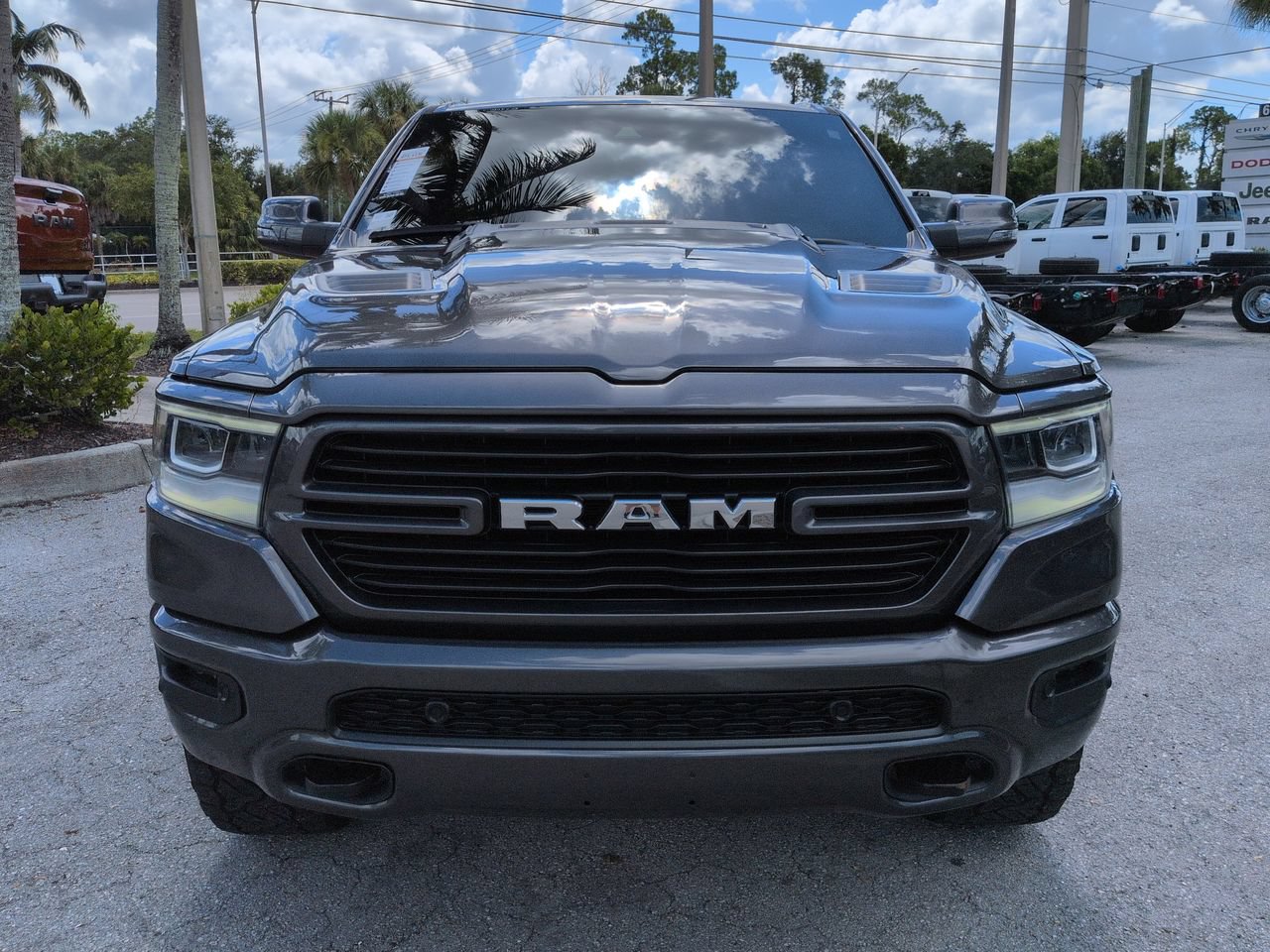 Used 2023 RAM 1500 Laramie AWD/4WD image 3