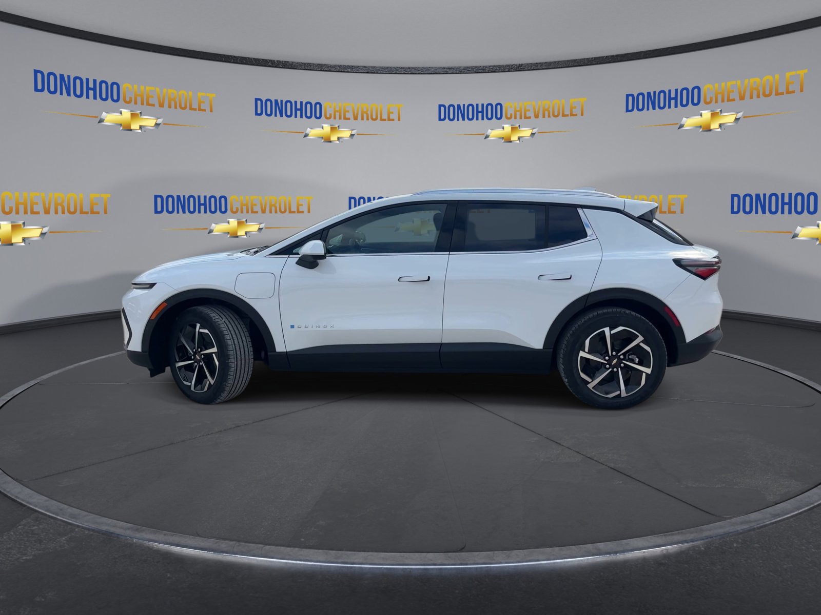 New 2026 Chevrolet Equinox EV LT image 8