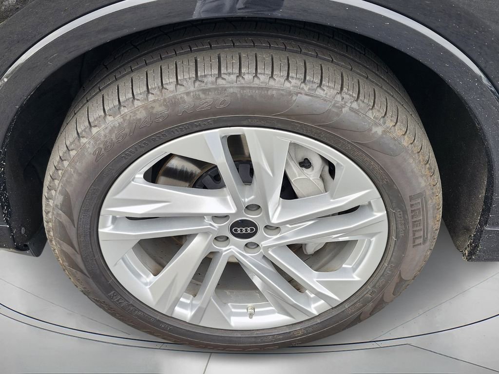 Used 2023 Audi Q7 2.0T Premium w/ Convenience Package image 9