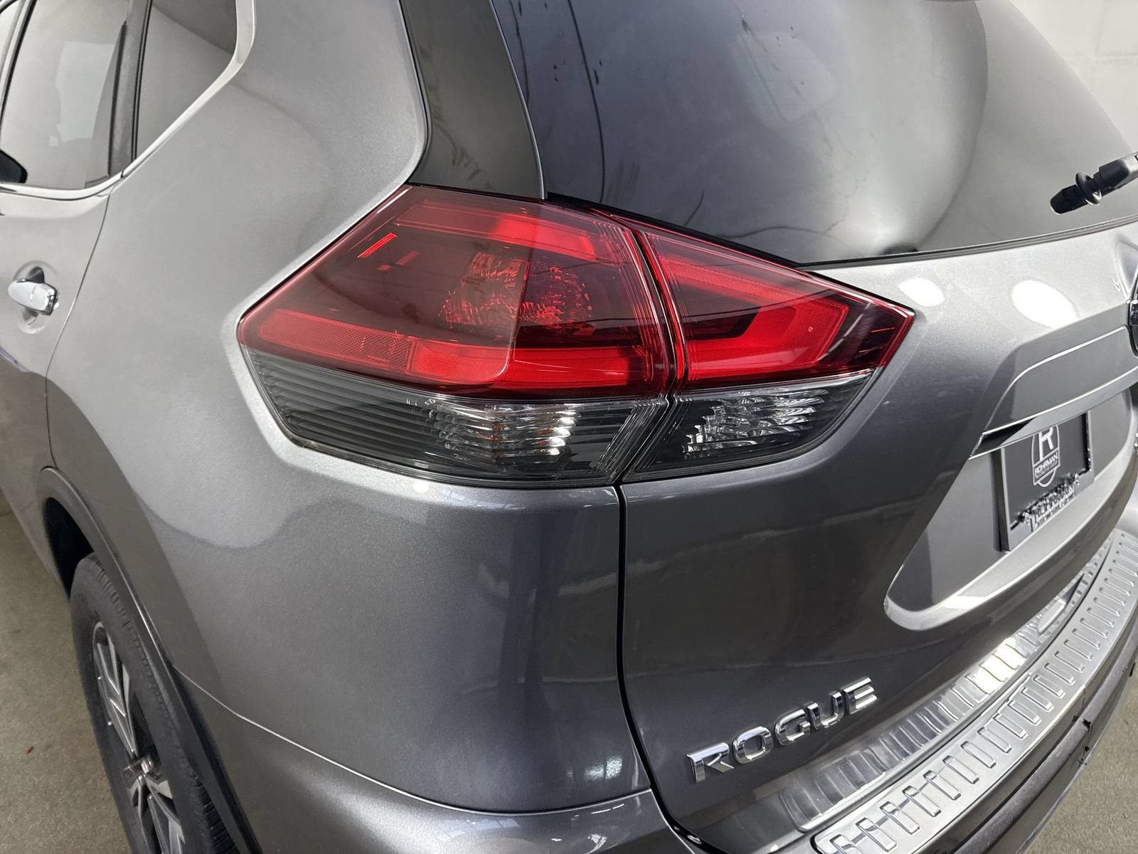 Used 2019 Nissan Rogue SV w/ Sun & Sound Touring Package AWD/4WD image 31