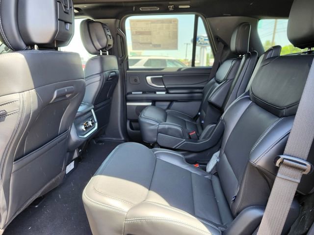 New 2026 Ford Expedition Platinum w/ Stealth Performance Package AWD/4WD image 16