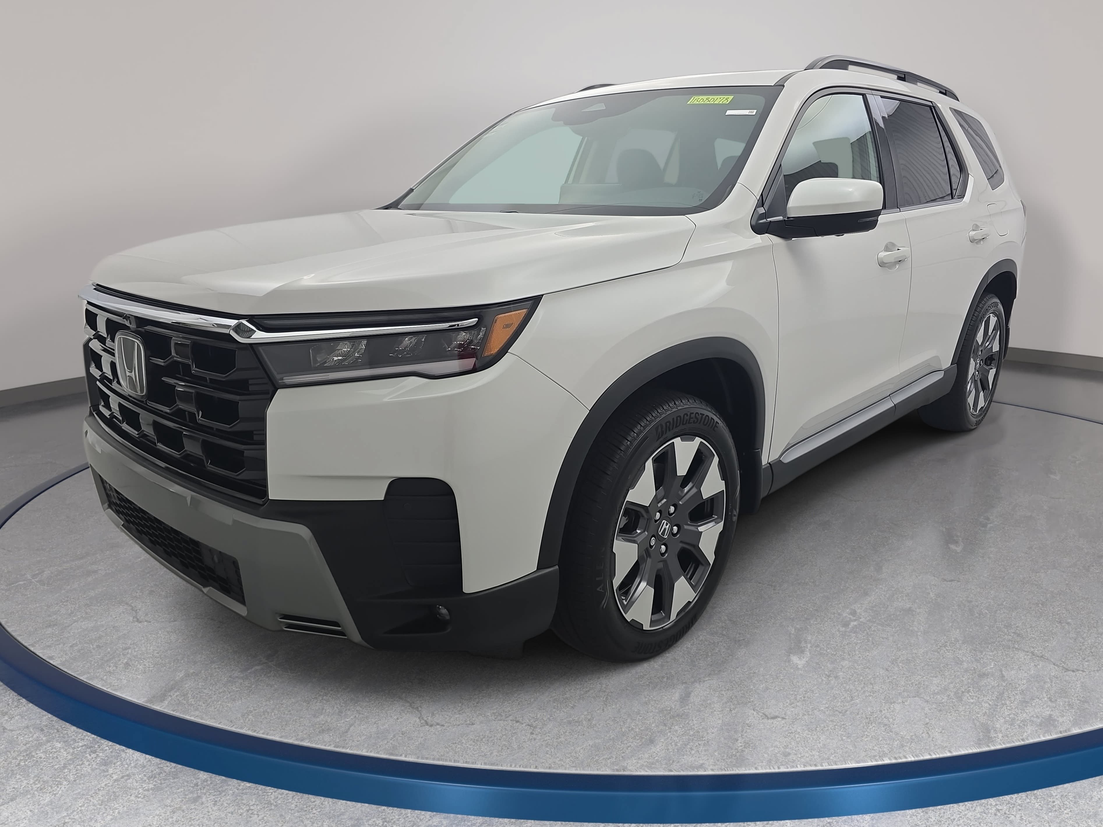 New 2026 Honda Pilot Touring image 1