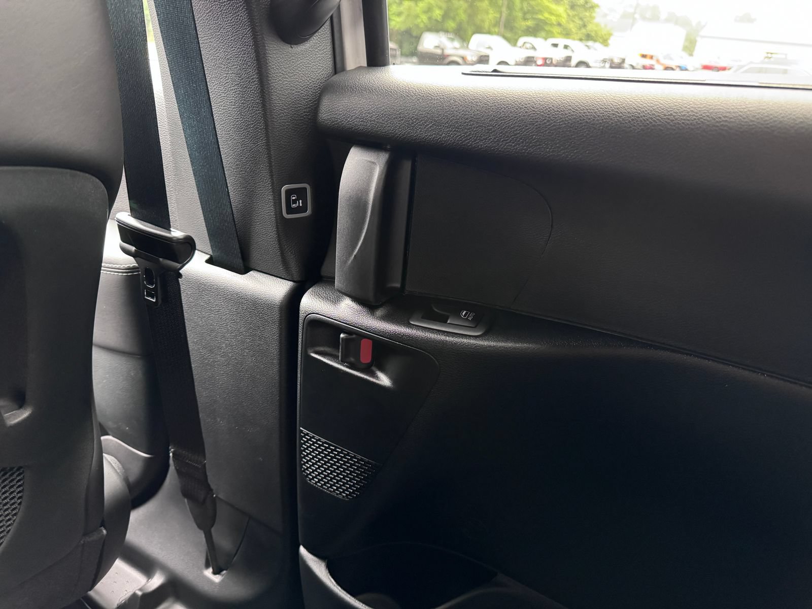 New 2025 Chrysler Pacifica Select AWD/4WD image 21