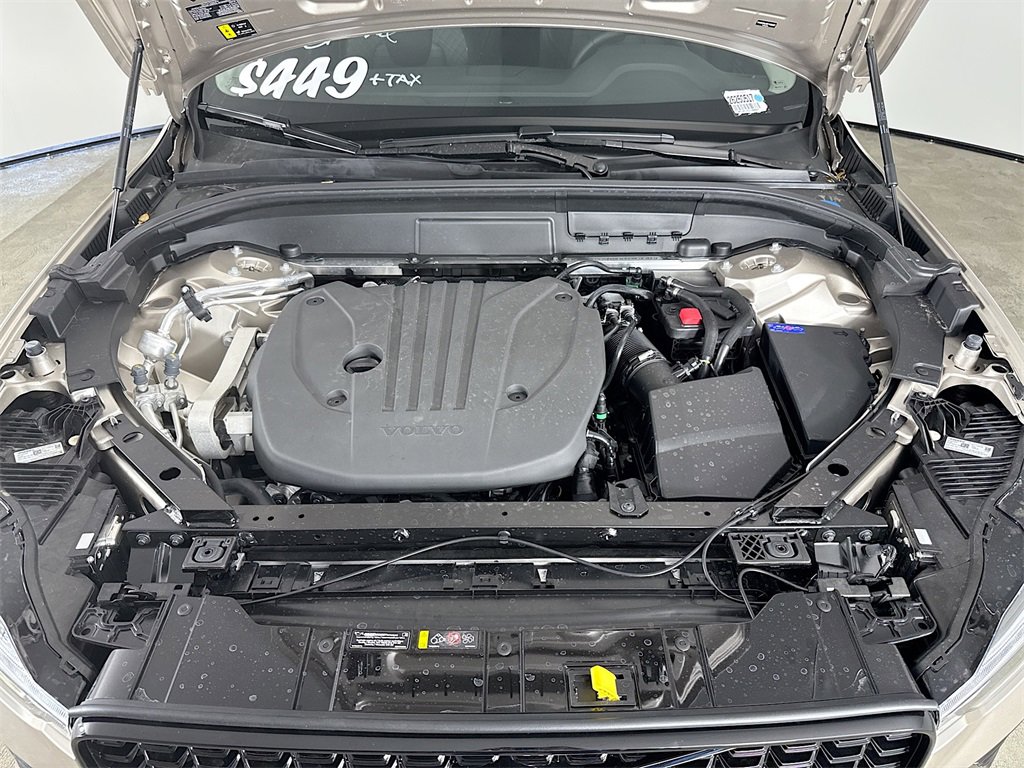 Used 2025 Volvo XC60 B5 Core w/ Protection Package Premier image 30