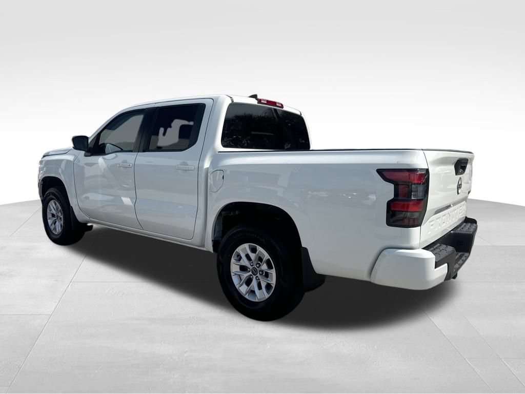 Used 2024 Nissan Frontier SV AWD/4WD image 5