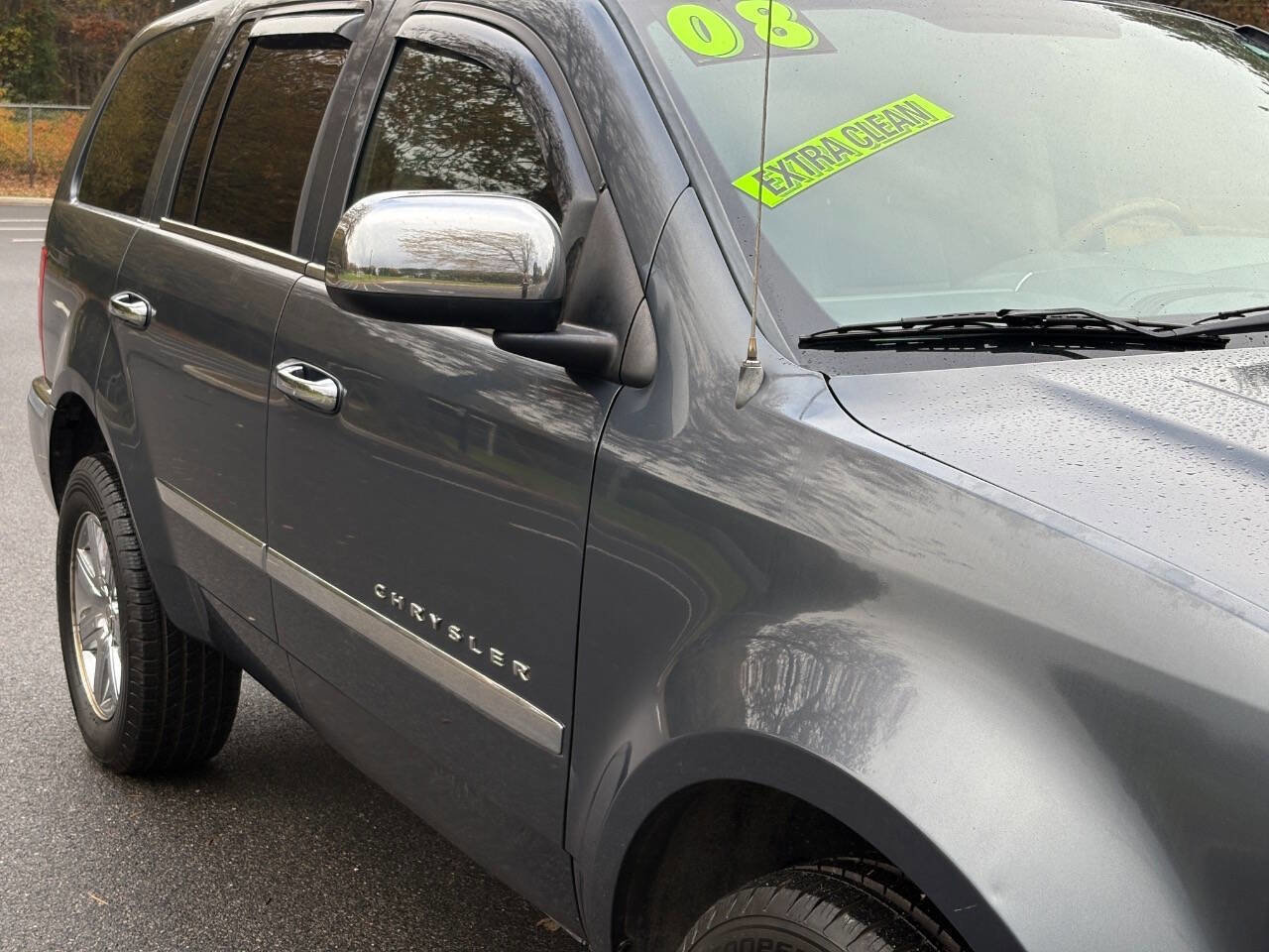 Used 2008 Chrysler Aspen Limited image 12