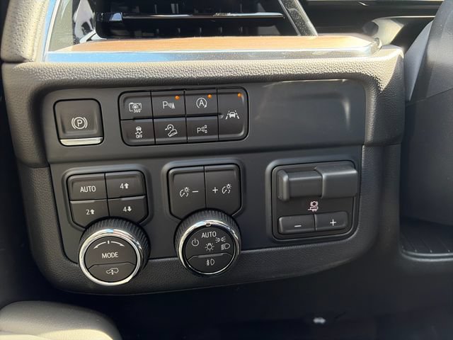 New 2026 Chevrolet Tahoe High Country AWD/4WD image 36