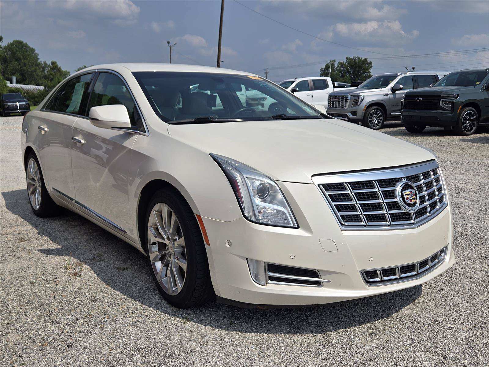 Used 2015 Cadillac XTS Luxury FWD image 3