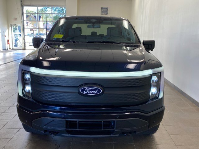 New 2025 Ford F150 Lightning Flash AWD/4WD image 10
