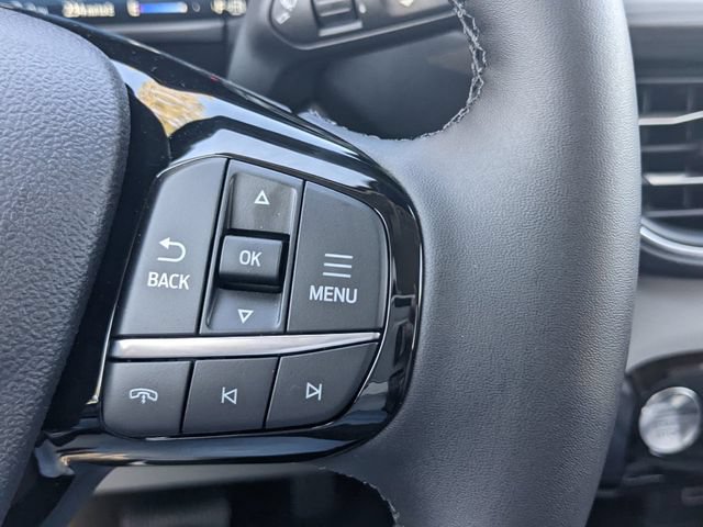 New 2025 Ford Escape SE w/ PHEV Premium Package FWD image 12