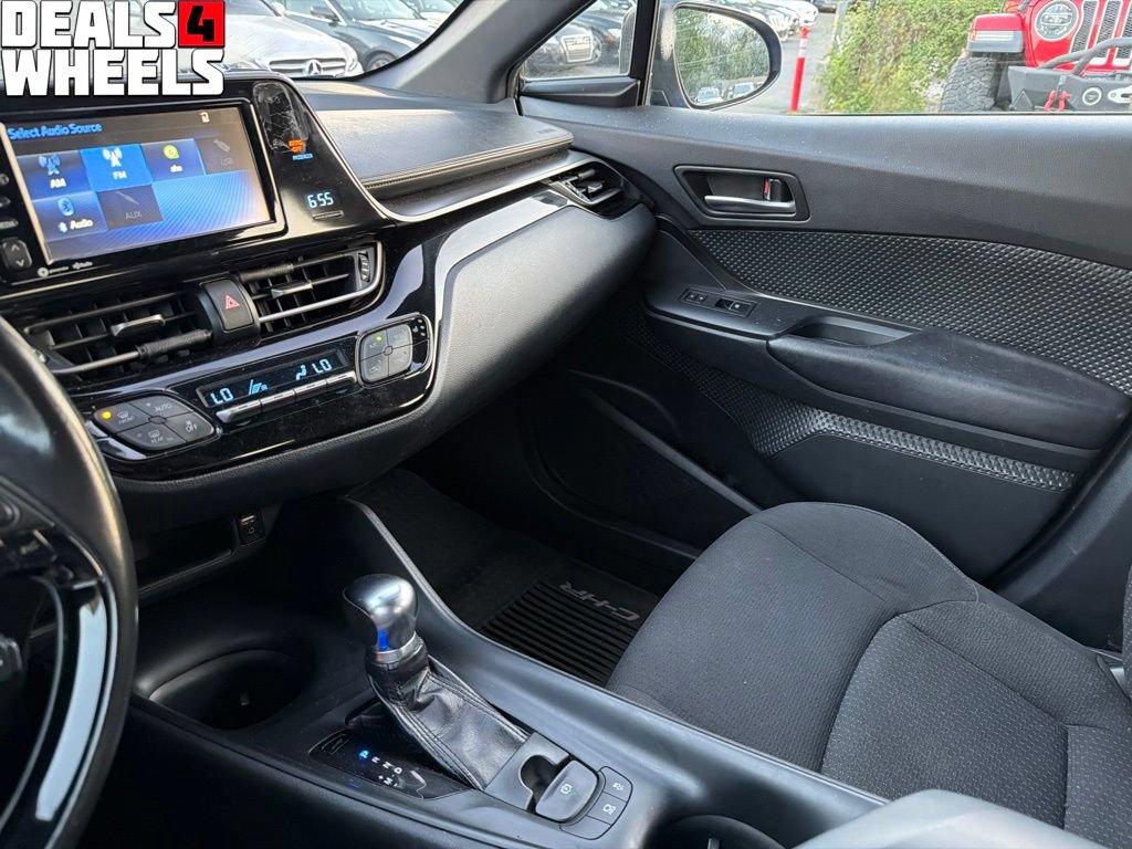 Used 2018 Toyota C-HR XLE FWD image 20