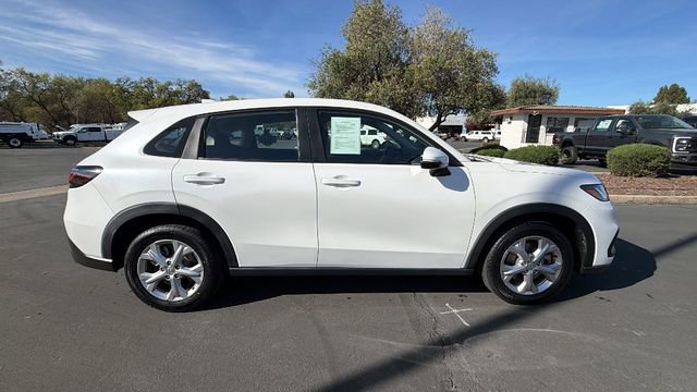 Used 2023 Honda HR-V LX image 3